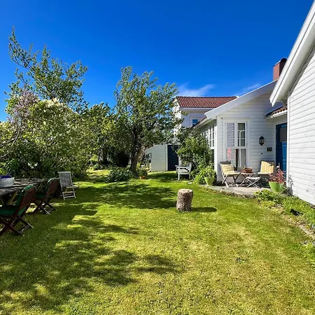 Feriehus 4 Værelses Hyggeligt Hjem I Flekkerøy *